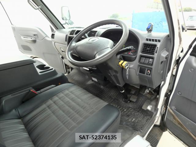 Mazda BONGO VAN 2016-06 8343579-3