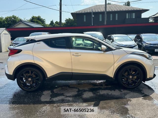 Toyota C-HR 2021-01 8342289-18