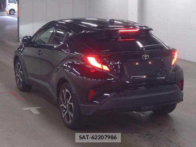Toyota C-HR 2022-12 8342588-1