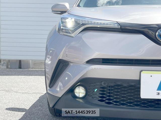 Toyota C-HR 2018-01 8343338-12