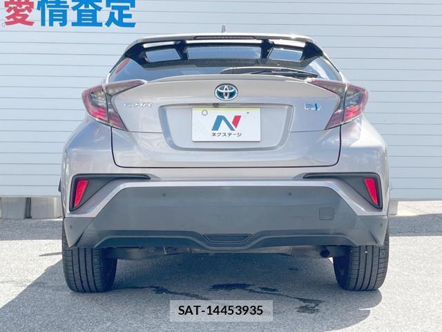 Toyota C-HR 2018-01 8343338-15