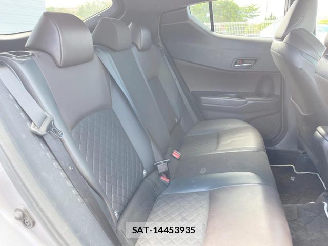 Toyota C-HR 2018-01 8343338-9