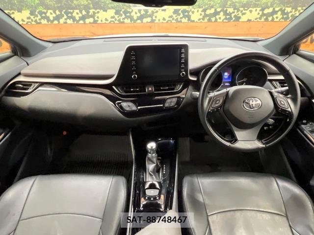 Toyota C-HR 2019-10 8343901-1