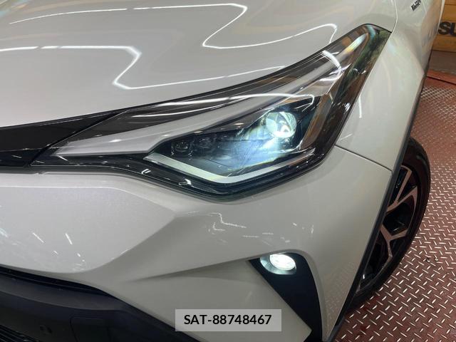 Toyota C-HR 2019-10 8343901-11