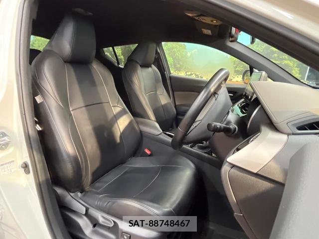Toyota C-HR 2019-10 8343901-7