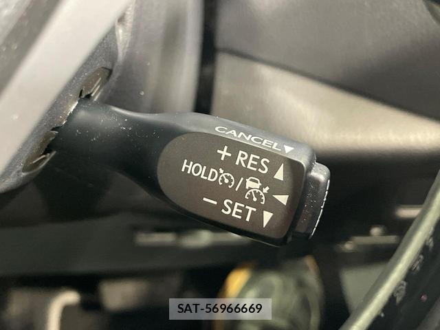 Toyota C-HR 2017-12 8344199-4
