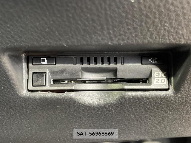 Toyota C-HR 2017-12 8344199-6