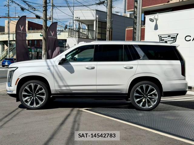Cadillac ESCALADE 2025-05 8344109-11