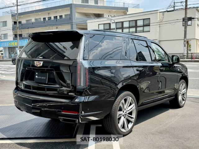 Cadillac ESCALADE 2026-03 8344111-6