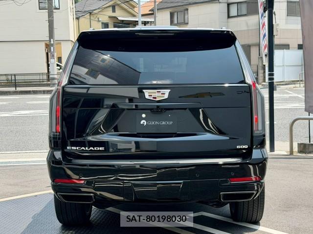 Cadillac ESCALADE 2026-03 8344111-7