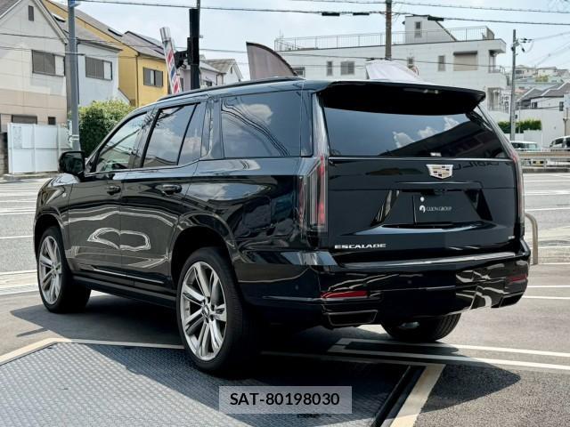 Cadillac ESCALADE 2026-03 8344111-8