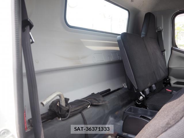 MITSUBISHI FUSO CANTER 2018-12 8343072-9