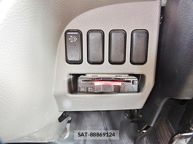 MITSUBISHI FUSO CANTER 2019-08 8343152-6