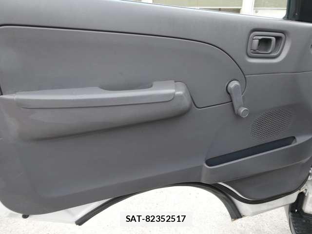 Nissan CARAVAN BUS 2003-03 8343738-16