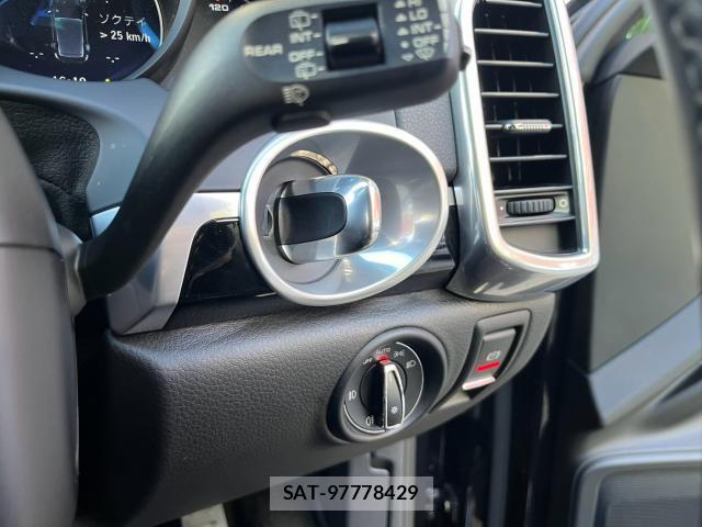 Porsche CAYENNE 2015-09 8343060-11
