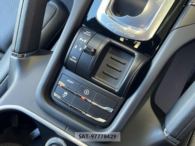 Porsche CAYENNE 2015-09 8343060-12