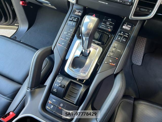 Porsche CAYENNE 2015-09 8343060-8