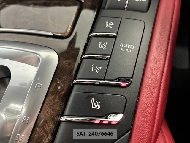 Porsche CAYENNE 2016-01 8343713-9