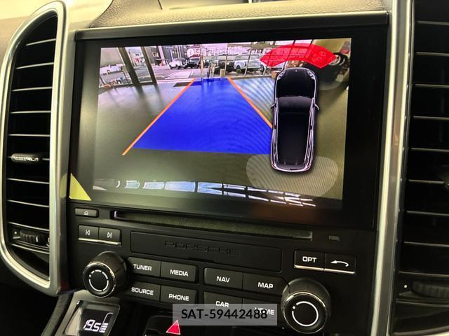 Porsche CAYENNE 2016-12 8343714-10