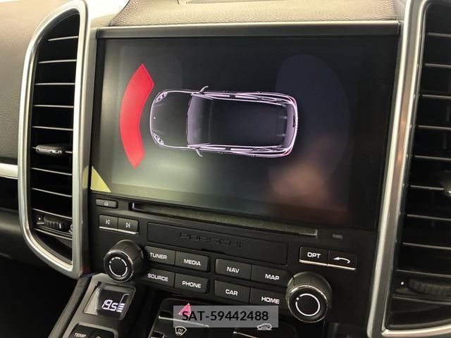 Porsche CAYENNE 2016-12 8343714-13