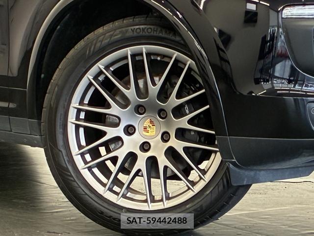 Porsche CAYENNE 2016-12 8343714-5