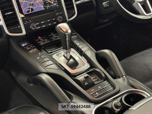 Porsche CAYENNE 2016-12 8343714-8