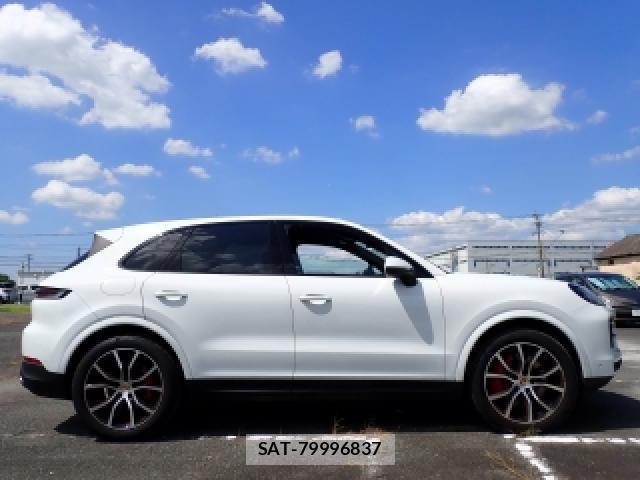 Porsche CAYENNE 2024-03 8343802-3