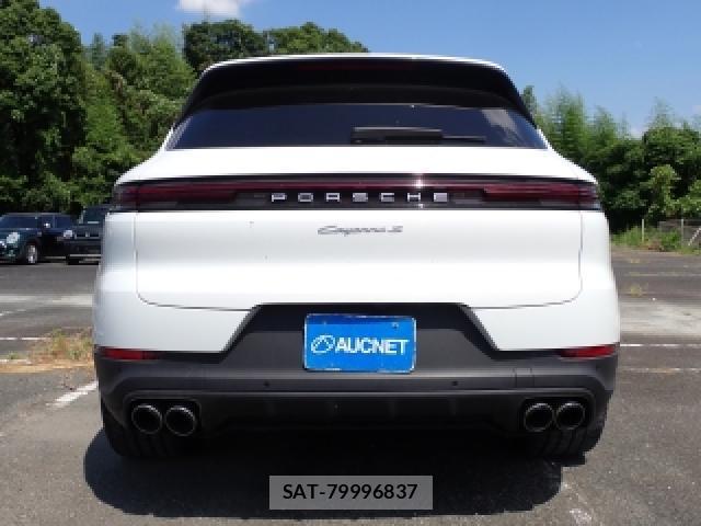 Porsche CAYENNE 2024-03 8343802-5