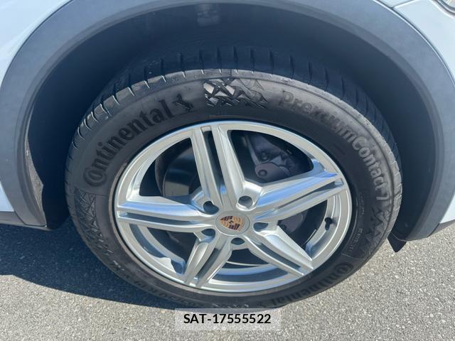 Porsche CAYENNE 2014-02 8343994-12