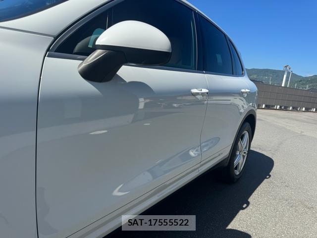Porsche CAYENNE 2014-02 8343994-4