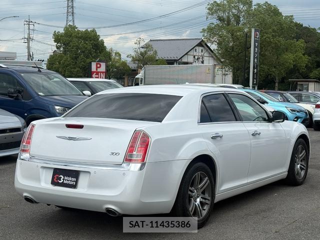 Chrysler 300 2013-07 8343533-11