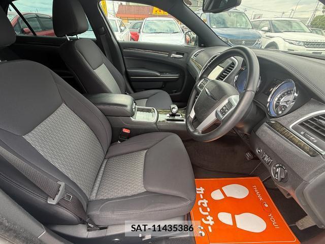 Chrysler 300 2013-07 8343533-4
