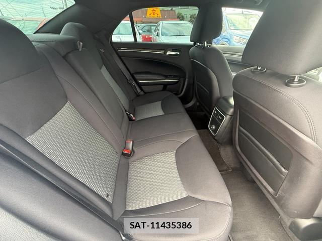 Chrysler 300 2013-07 8343533-5