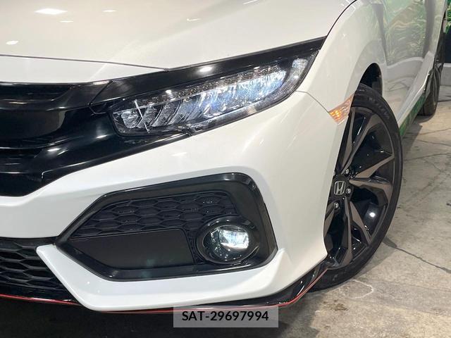 Honda CIVIC 2018-09 8343357-11