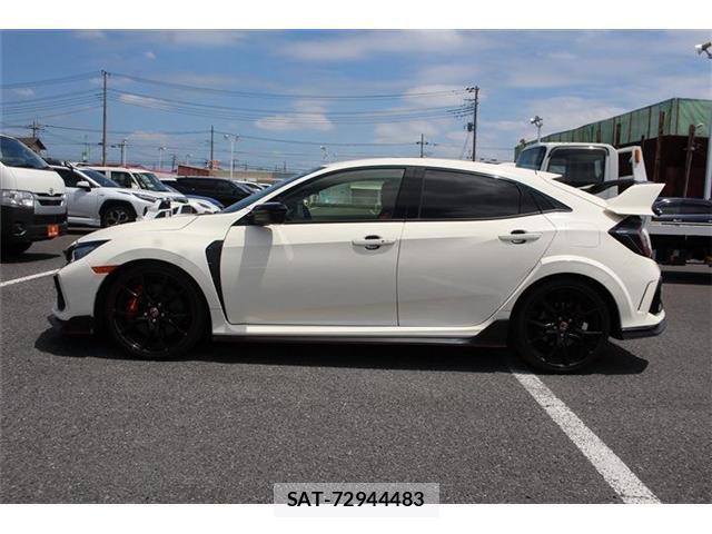 Honda CIVIC 2020-10 8343551-10