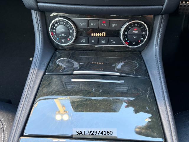 Mercedes Benz CLS-CLASS 2015-05 8343571-17