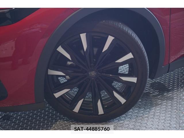 Toyota Crown Crossover 2023-12 8342186-8