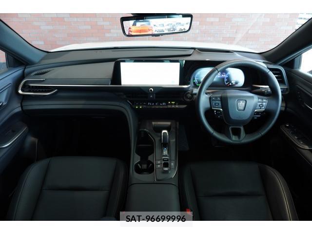 Toyota Crown Crossover 2023-09 8342187-2
