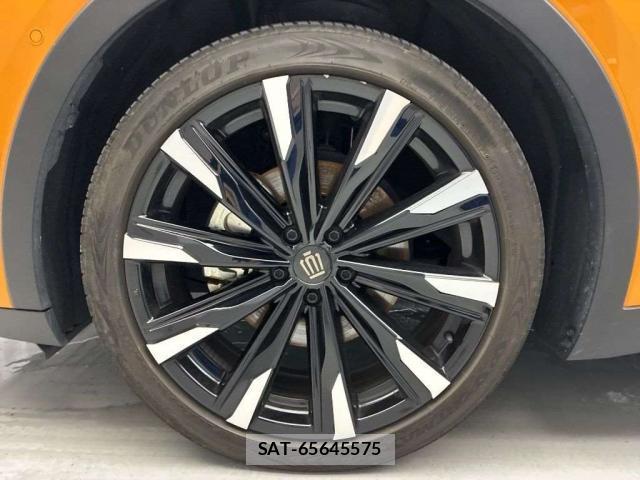 Toyota Crown Crossover 2023-07 8343759-4