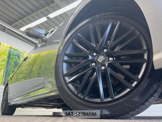 Toyota CROWN HYBRID 2021-09 8342025-12