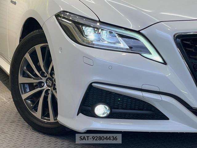 Toyota CROWN HYBRID 2019-04 8342026-11