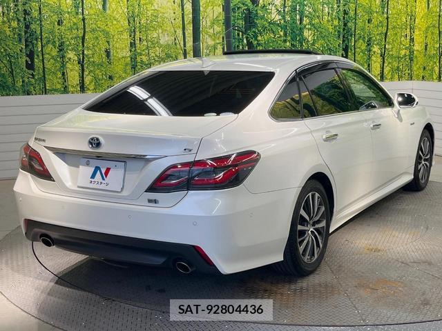 Toyota CROWN HYBRID 2019-04 8342026-16