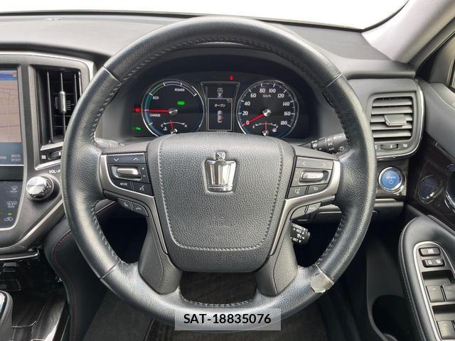 Toyota CROWN HYBRID 2016-02 8342830-10