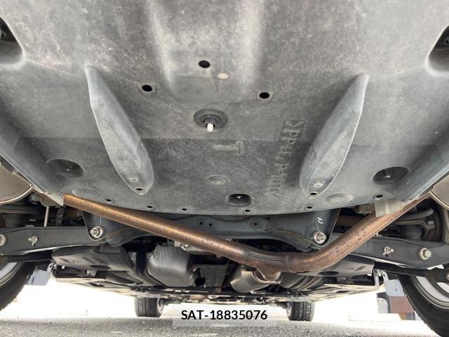 Toyota CROWN HYBRID 2016-02 8342830-18