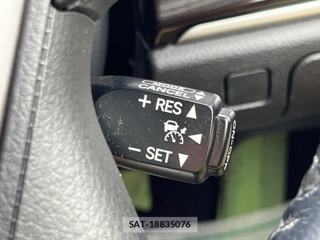 Toyota CROWN HYBRID 2016-02 8342830-5