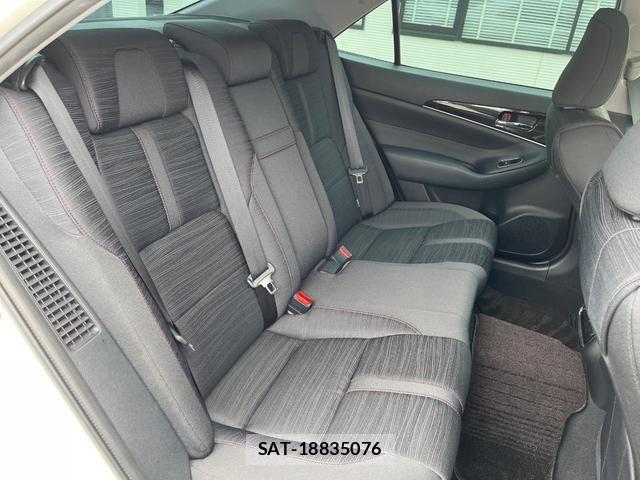 Toyota CROWN HYBRID 2016-02 8342830-8