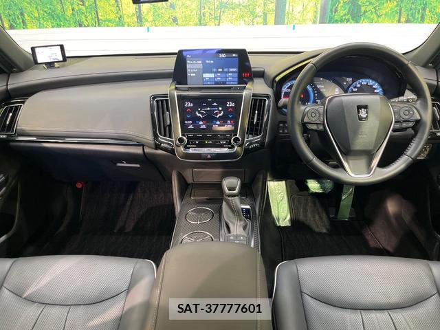 Toyota CROWN HYBRID 2018-09 8342831-1