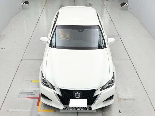 Toyota CROWN HYBRID 2017-12 8343676-10