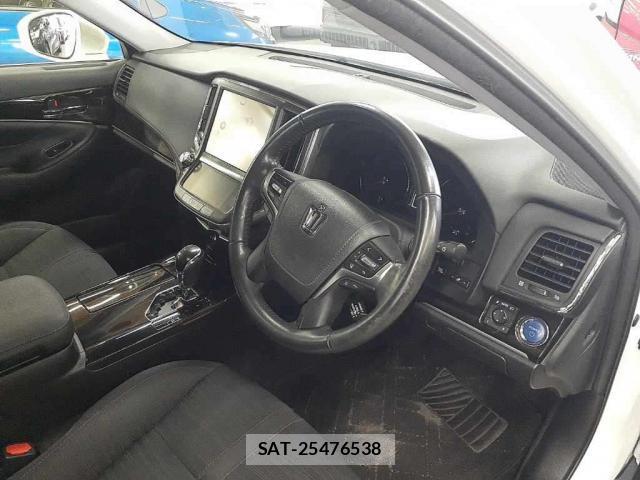Toyota CROWN HYBRID 2017-12 8343676-4
