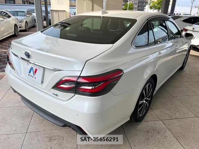 Toyota CROWN HYBRID 2020-07 8343847-16